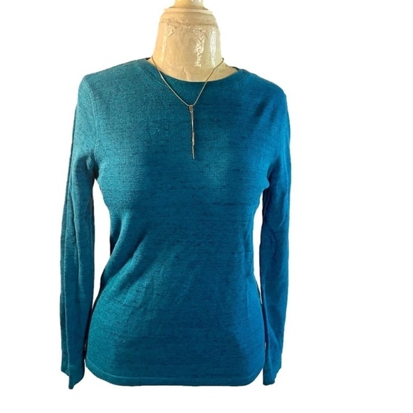 urban pipeline Tops - NWOT URBAN PIPELINE Mis-Sized Teal tee says XL measured as a Medium